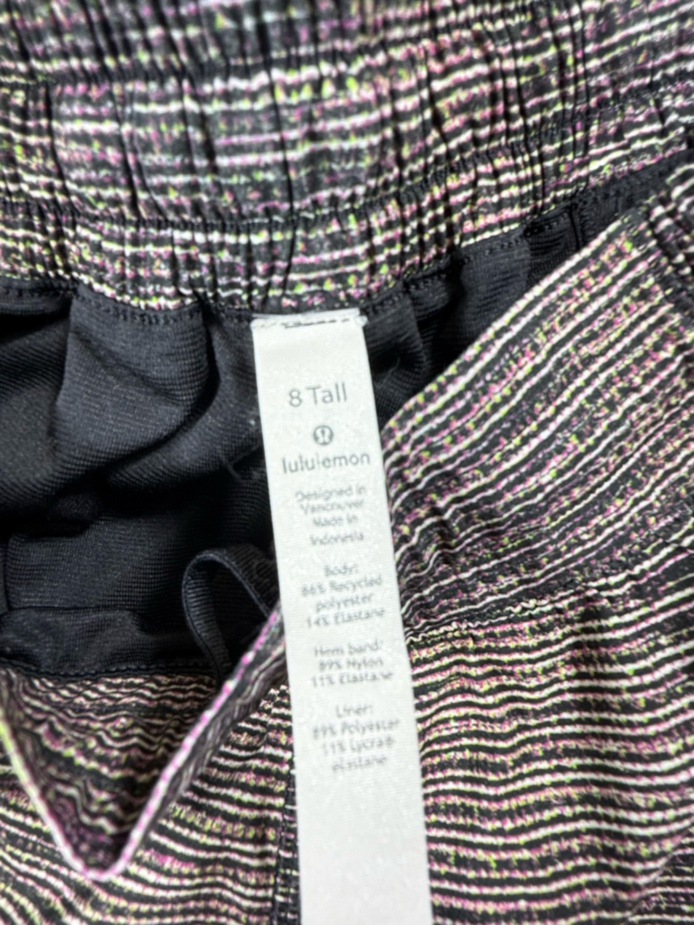 Lululemon Peloton 4” Hotty Hot Shorts 8 Tall - Picture 3 of 6